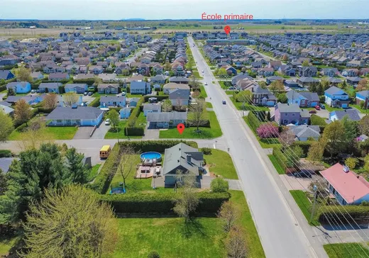 Maison à vendre - 2415 Rue St-Laurent, Drummondville, J2B 7E8