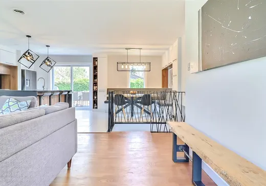 Maison à vendre - 2415 Rue St-Laurent, Drummondville, J2B 7E8