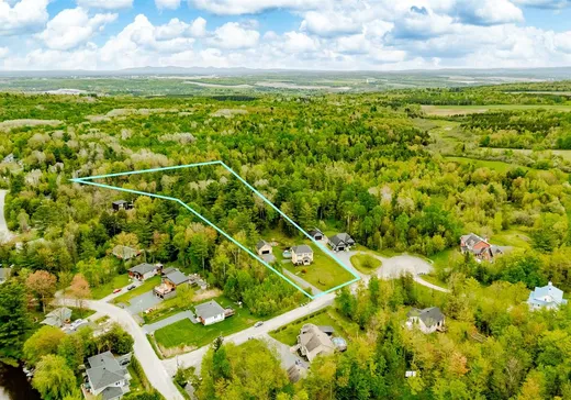 Maison à vendre - 11 Rue des Mésanges, St-Francois-Xavier-de-Brompton, J0B 2V0