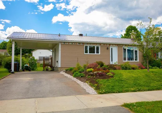Maison à vendre - 1223 Ch. des Pèlerins, Fleurimont, J1E 1G6
