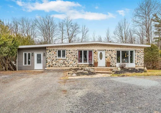 Bungalow à vendre - 6669 Route 243, Shefford, J2M1G3