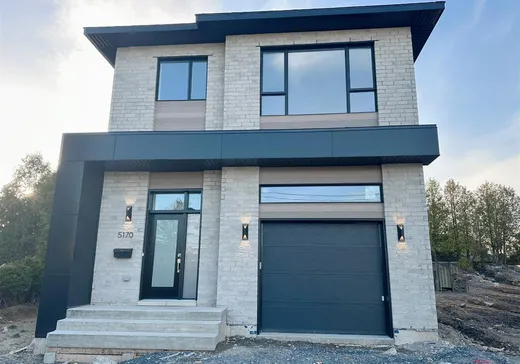 Two or more stories for sale - 5170 Rue de Kensington, St-Hubert, J3Y2W6