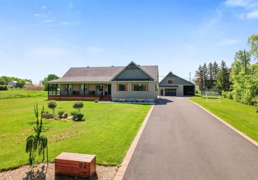 Two or more stories for sale - 82 Av. Mercier, Salaberry-de-Valleyfield, J6S6L9