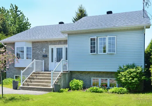 Two or more stories for sale - 555 Rue Madeleine, Salaberry-de-Valleyfield, J6S3S2