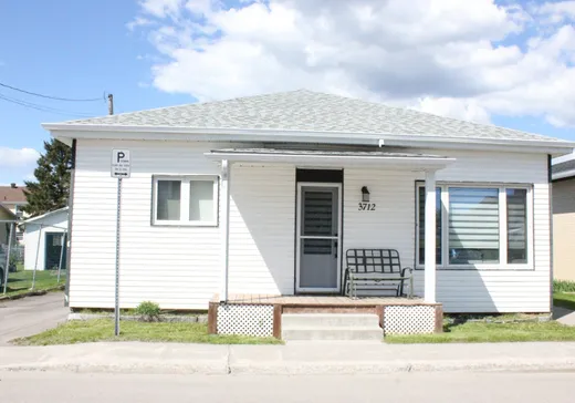 House for sale - 3712 Boul. du Saguenay, Jonquière, G7X 1G5