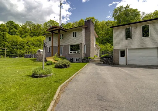 Two or more stories for sale - 33 Ch. Edina, Brownsburg-Chatham, J8G1G1