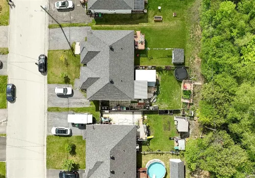 House for sale - 325 Rue des Mille-Abeilles, Sherbrooke, J1H 0A1
