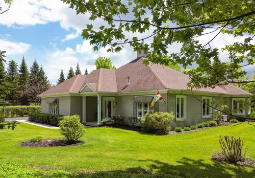 Maison à vendre - 2580 Rue Beckett, Les Nations, J1L 2W8