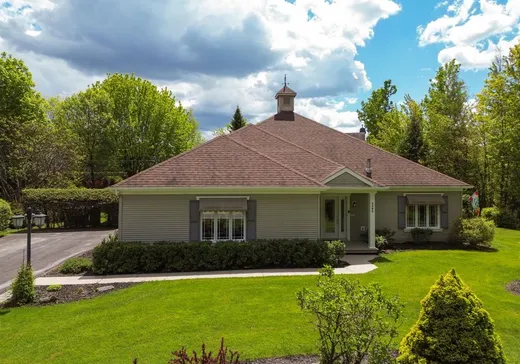 Maison à vendre - 2580 Rue Beckett, Les Nations, J1L 2W8