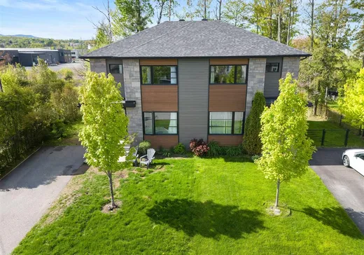 Maison à étages à vendre - 1206 Rue Laurentide, Magog, J1X5A7