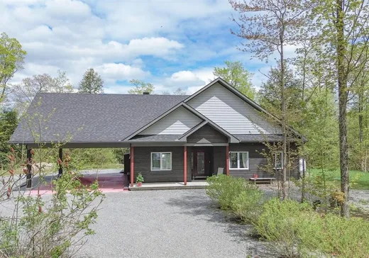 Bungalow à vendre - 30 Ch. French, Buckingham, J8L4H8