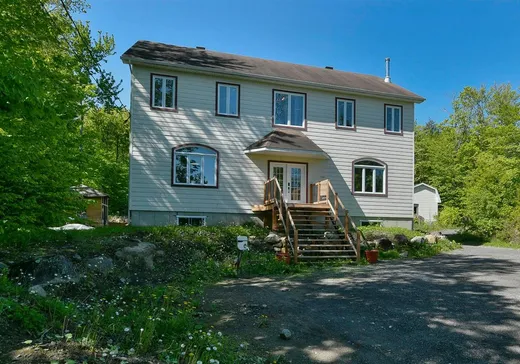 Two or more stories for sale - 1381 Ch. de Val-des-Lacs, Sainte-Sophie, J5J2S8