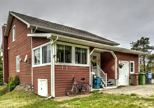 House for sale - 2470-2472 Rue Principale, Mont-Blanc, J0T 2G0