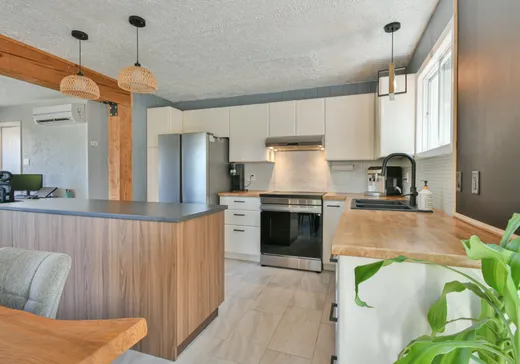 Maison à vendre - 405 Ch. de Ste-Marguerite, Sainte-Marguerite-du-Lac-Masson, J0T 1L0