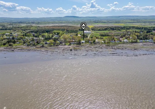 Bungalow for sale - 1133 Ch. des Pionniers E., Cap-Saint-Ignace, G0R1H0