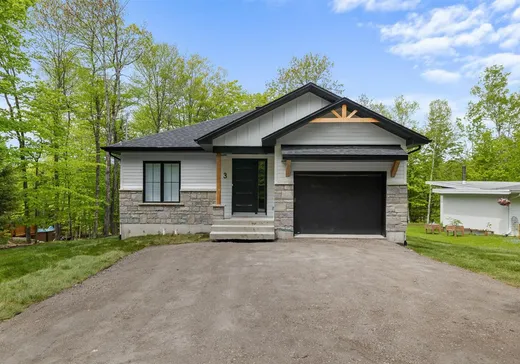 Maison à vendre - 3 Rue des Tilleuls, Sainte-Catherine-de-la-Jacques-Cartier, G3N 1Y7