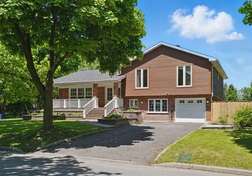 Maison à étages à vendre - 19 Av. d'Aberdeen, Candiac, J5R2C1