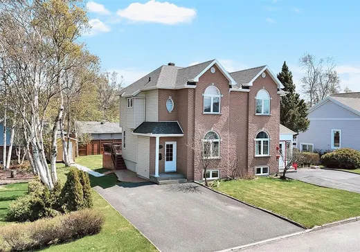 Bungalow à vendre - 107 Rue Carrier, Matane, G4W4P5