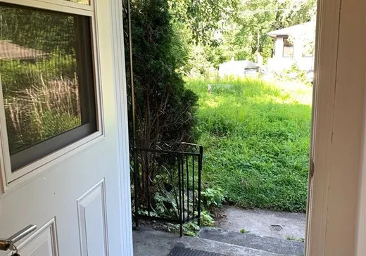 Maison à vendre - 38 Rue Dante, Laval (Auteuil), H7J 1E2