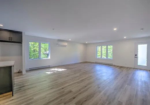 Maison à vendre - 146-148 Mtée de l'Église, Saint-Colomban, J5K 2H9