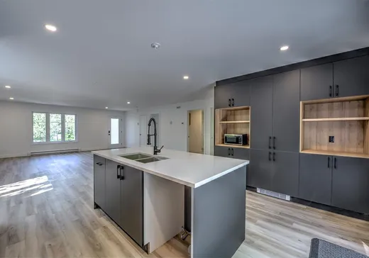 Maison à vendre - 146-148 Mtée de l'Église, Saint-Colomban, J5K 2H9