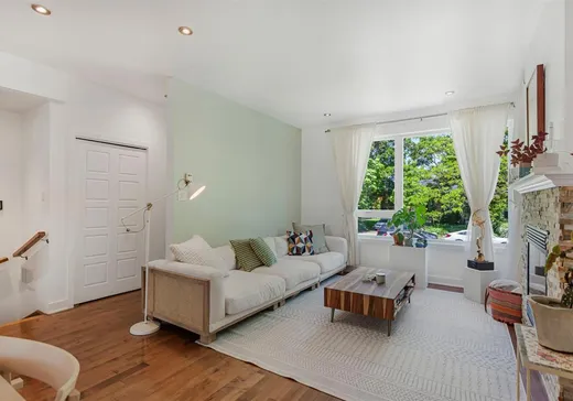 Maison à vendre - 10242 Rue Francis, Montréal (Ahuntsic/Cartierville), H2C 2Z7