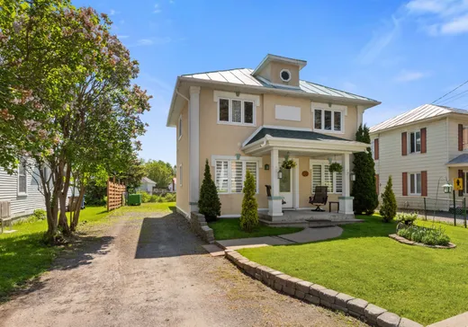 Maison à vendre - 871 Rue De Montcalm, Berthierville, J0K 1A0