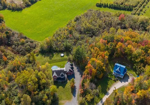 Maison à étages à vendre - 20 Rue des Mésanges, St-Francois-Xavier-de-Brompton, J0B2V0