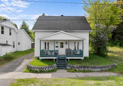 Two or more stories for sale - 1471 2e Avenue, Trois-Rivières, G8Z2Y5