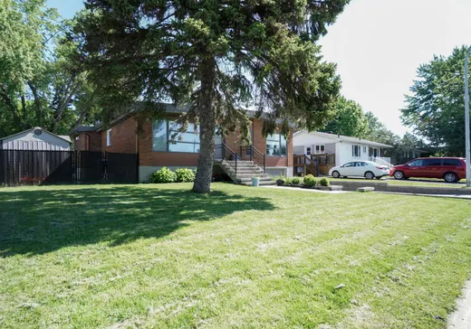 Two or more stories for sale - 1524 Rue de Châteauguay, Chambly, J3L2N9