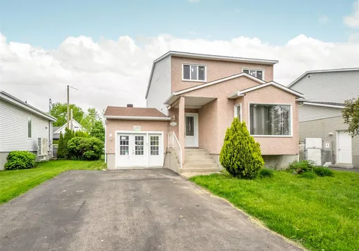 Maison à étages à vendre - 2643 Rue Karine, L'Île-Perrot, J7V8V2