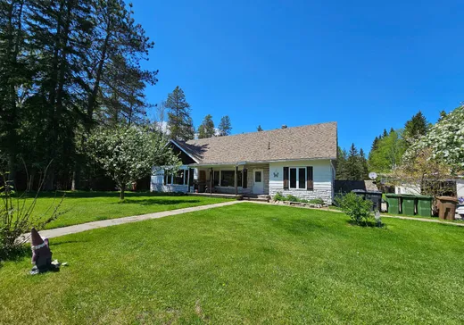 Maison à vendre - 14852 Route 117 N., Rivière-Rouge, J0T 1T0