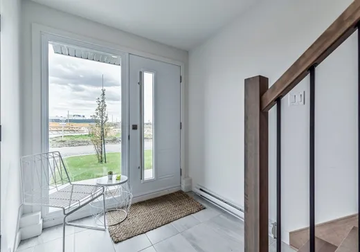 Maison à vendre - 329 Rue de l'Industrie, Beloeil, J3G 0V1