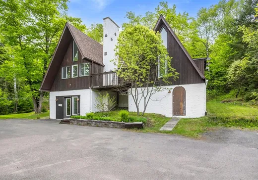 Maison à vendre - 5025 Rue Rolland, Sainte-Adèle, J8B 1E2
