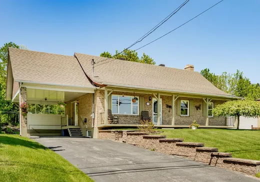 Maison à vendre - 444 Rue Jeanne-Mance, Coaticook, J1A 1W5