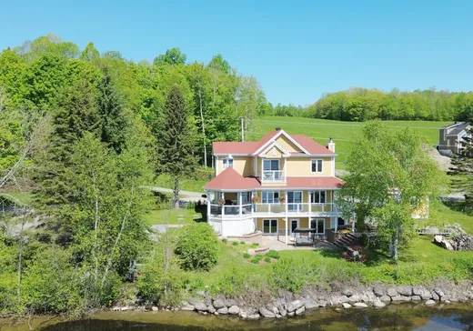 Two or more stories for sale - 1250 Ch. Tour-du-Lac-des-Îles, Mont-Laurier, J9L3G7