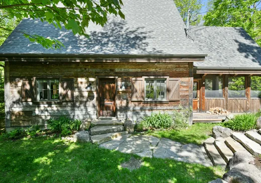 Two or more stories for sale - 317 Ch. des Albatros, Saint-Sauveur, J0R1K0