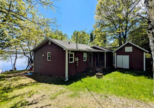 Maison à vendre - 189 Ch. du Lac, Lac-Mégantic, G0Y 1H0