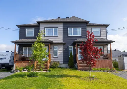 Two or more stories for sale - 106 Rue Athéna, Sherbrooke, J1R0W4