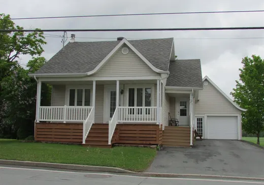 Maison à vendre - 132 Av. Commerciale, Tring-Jonction, G0N 1X0