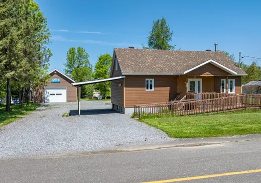 Un étage et demi à vendre - 80 Rue de l'Église S., Témiscouata-sur-le-Lac, G0L2B0