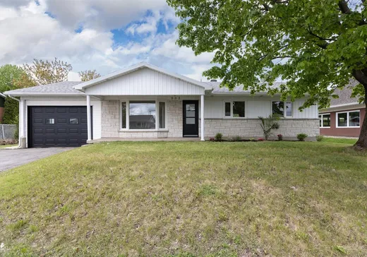 Bungalow à vendre - 993 Rue de St-Jean-Chrysostome, Lévis, G6K1T1