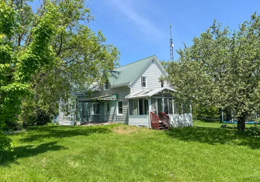 Maison à vendre - 741 Ch. St-Cyr, Windsor, J1S 2L5