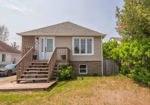 Two or more stories for sale - 937 1re Rue, Val-d'Or, J9P4E3