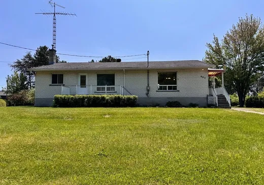 Bungalow for sale - 683 Rue Principale, Saint-Adalbert, J0A1E0