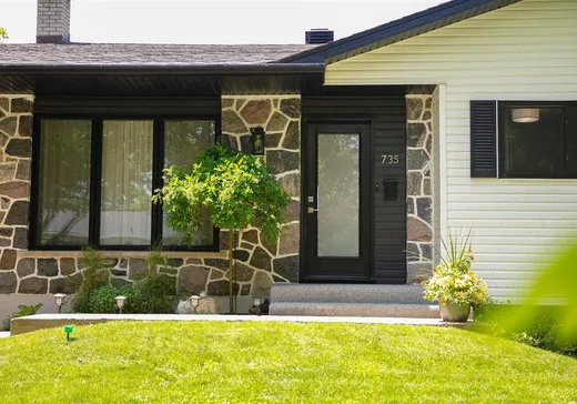 Maison à vendre - 735 Rue Turcotte, Sherbrooke, J1L 1N5