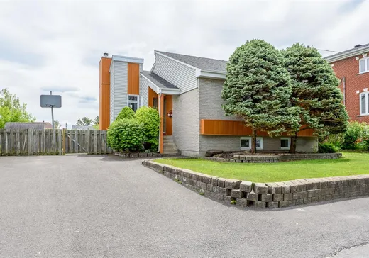 Bungalow à vendre - 8270 Rue Valentin, Laval (Laval-sur-le-lac), H7A3B5