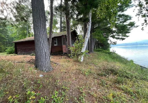 Maison à vendre - 6215 Ch. Crescent Lodge, Témiscaming, J0Z 3R0