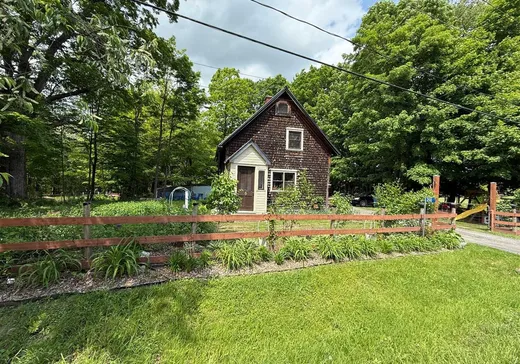 Un étage et demi à vendre - 250 Ch. de Fulford, Lac-Brome, J0E1S0