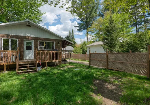 Maison à vendre - 115 3e Avenue, Saint-Félix-de-Kingsey, J0B 2T0